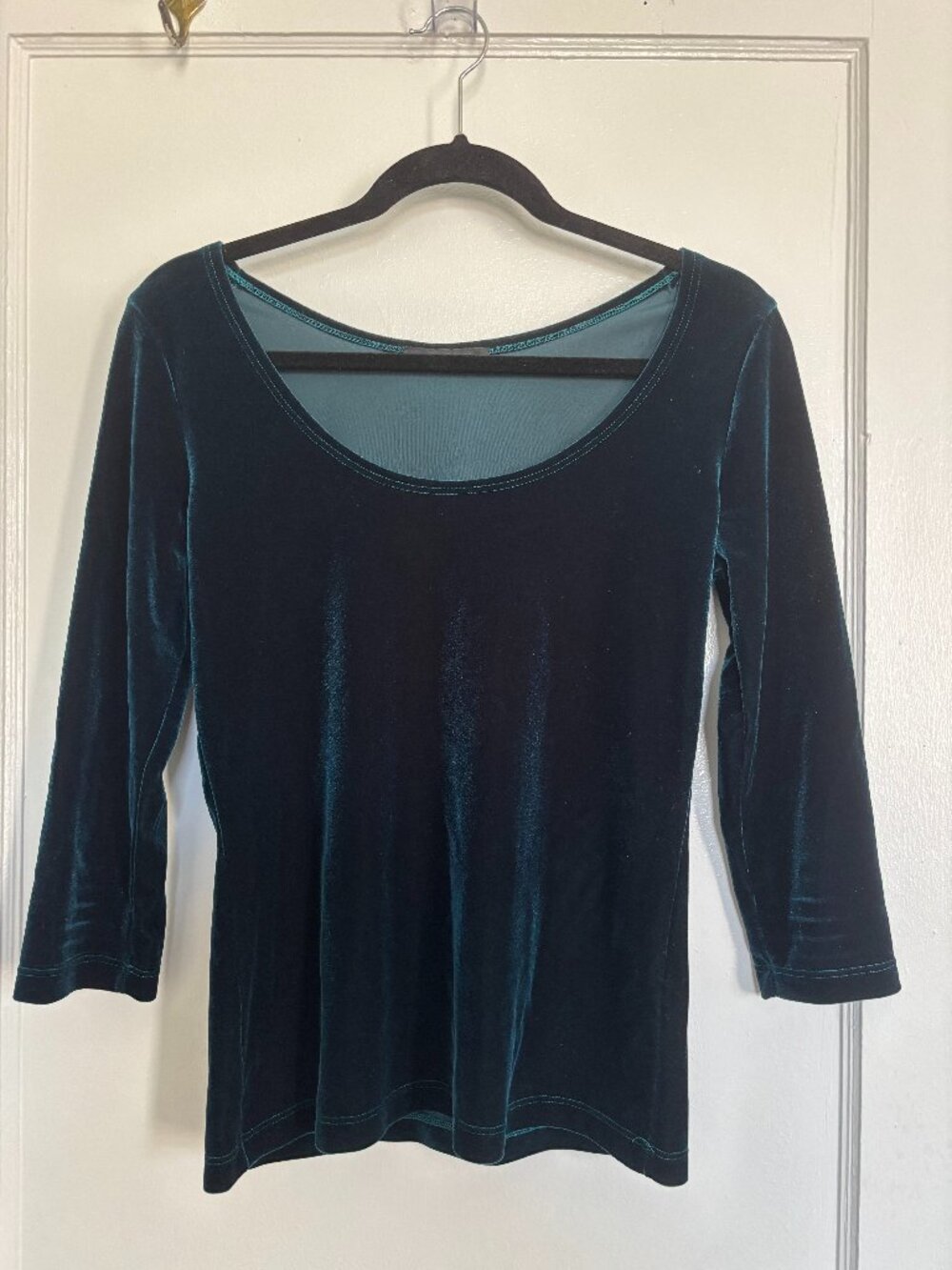 Jonden velvet elbow sleeve scoop neck top